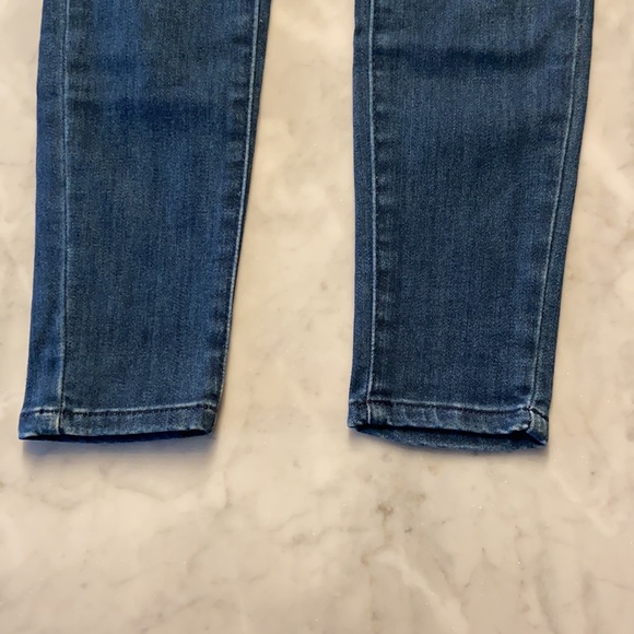 Mott & Bow jeans. Mid rise skinny. 25x28. - Picture 6 of 11